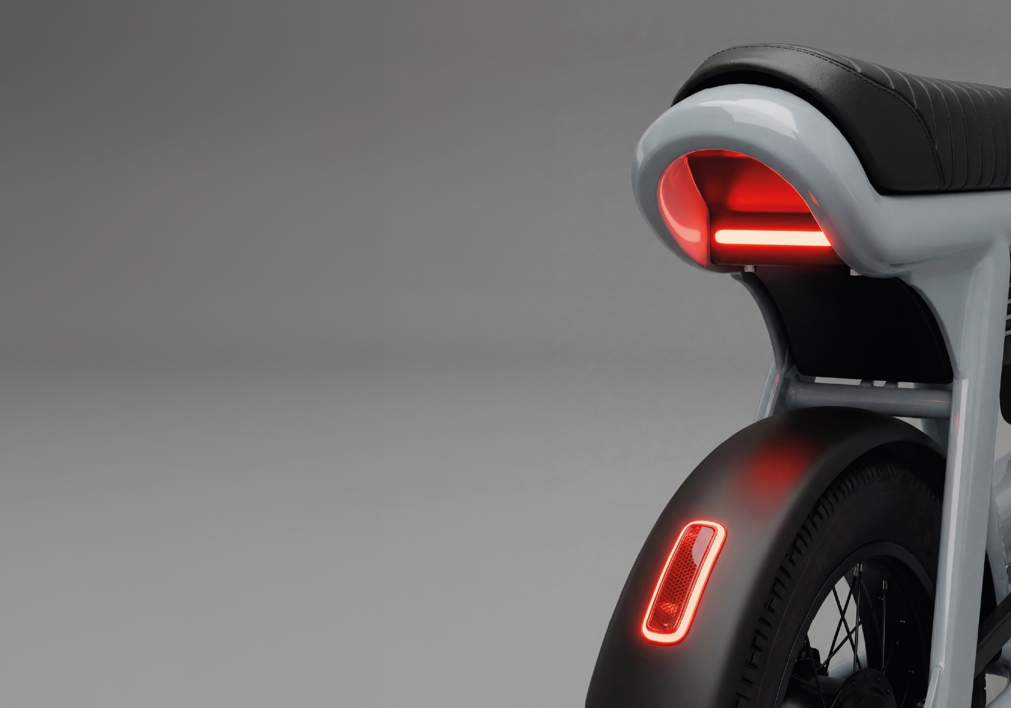 Éclairage LED intelligent avec indication de freinage