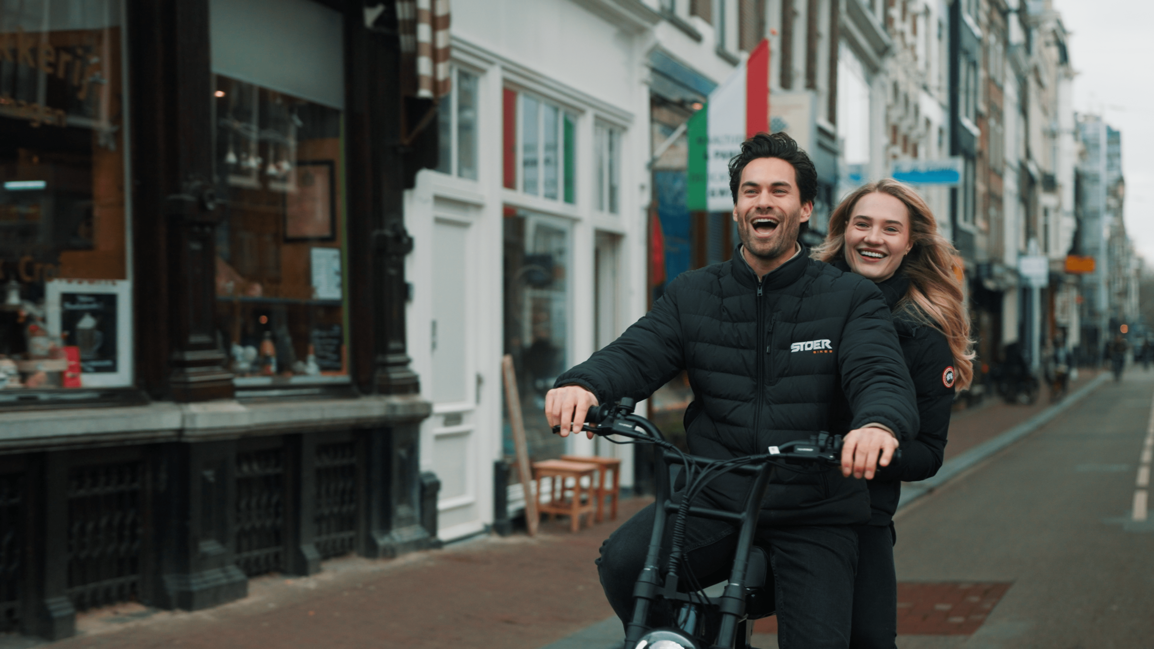 How does an electric fatbike affect customer accessibility in city centers?